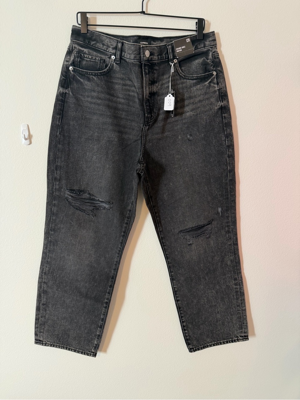 NWT Express High-Rise Distressed Black Straight Ankle High Rise 12R